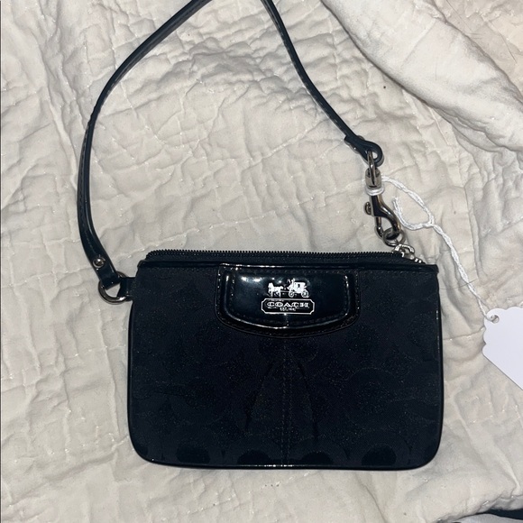 Coach Handbags - 🍍Coach Pleated Signature Wristlet featuring patent leather trim